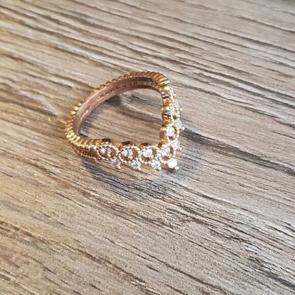 Ring - Picture 1 of 3